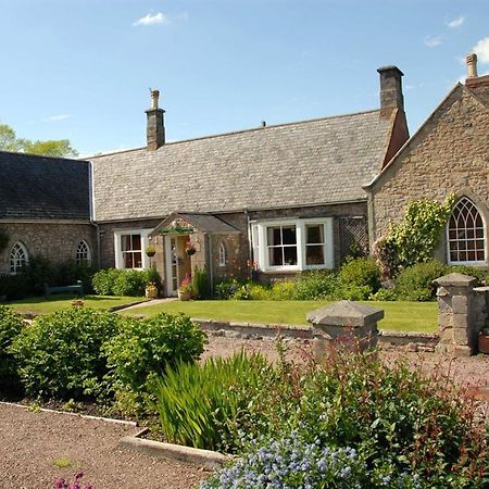 מלון Crookham  The Coach House Crookham מראה חיצוני תמונה